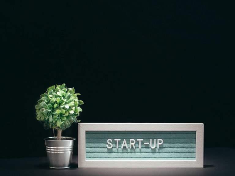 pexels kindelmedia 67749481 VALID – Validation of Social Innovations by Startups